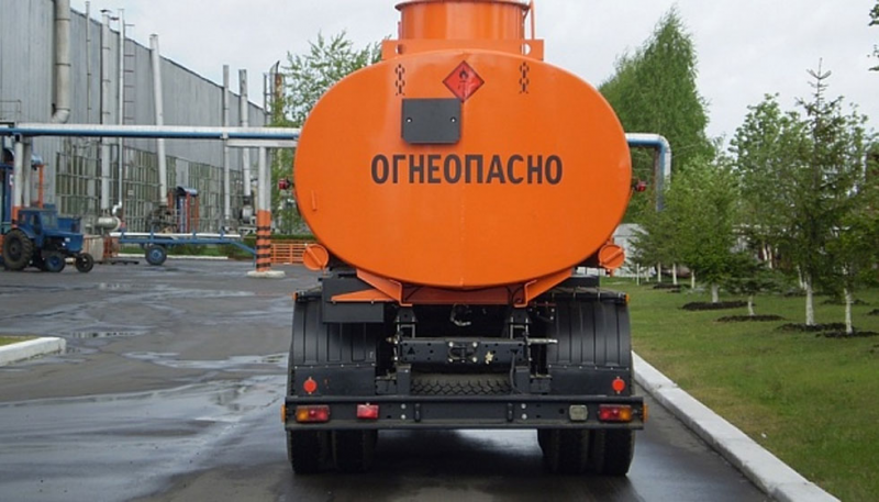 НефАЗ 5633-1011-15 Емкостно-наливная техника (автоцистерна)